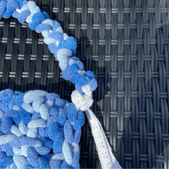 Handmade plush blue multi crochet shoulder bag - Picture 4 of 8